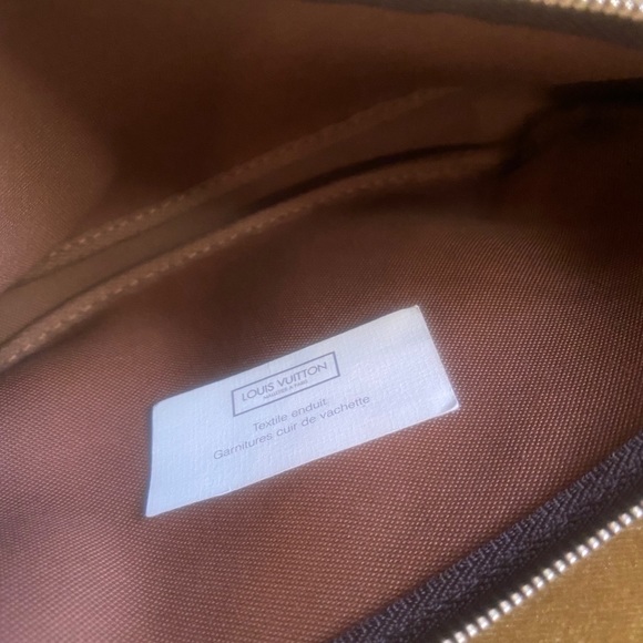 ‼️SOLD‼️Louis Vuitton Classic monogram pochette - Picture 2 of 7